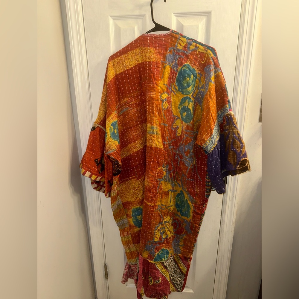 Rahab’s Rope Reversible Kantha Patchwork Kimono Robe - Picture 4 of 12
